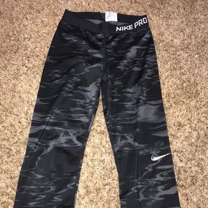 Nike cropped leggings